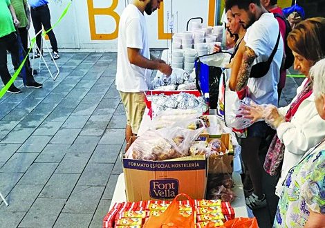 Spain serving needy3 Spain serving needy3